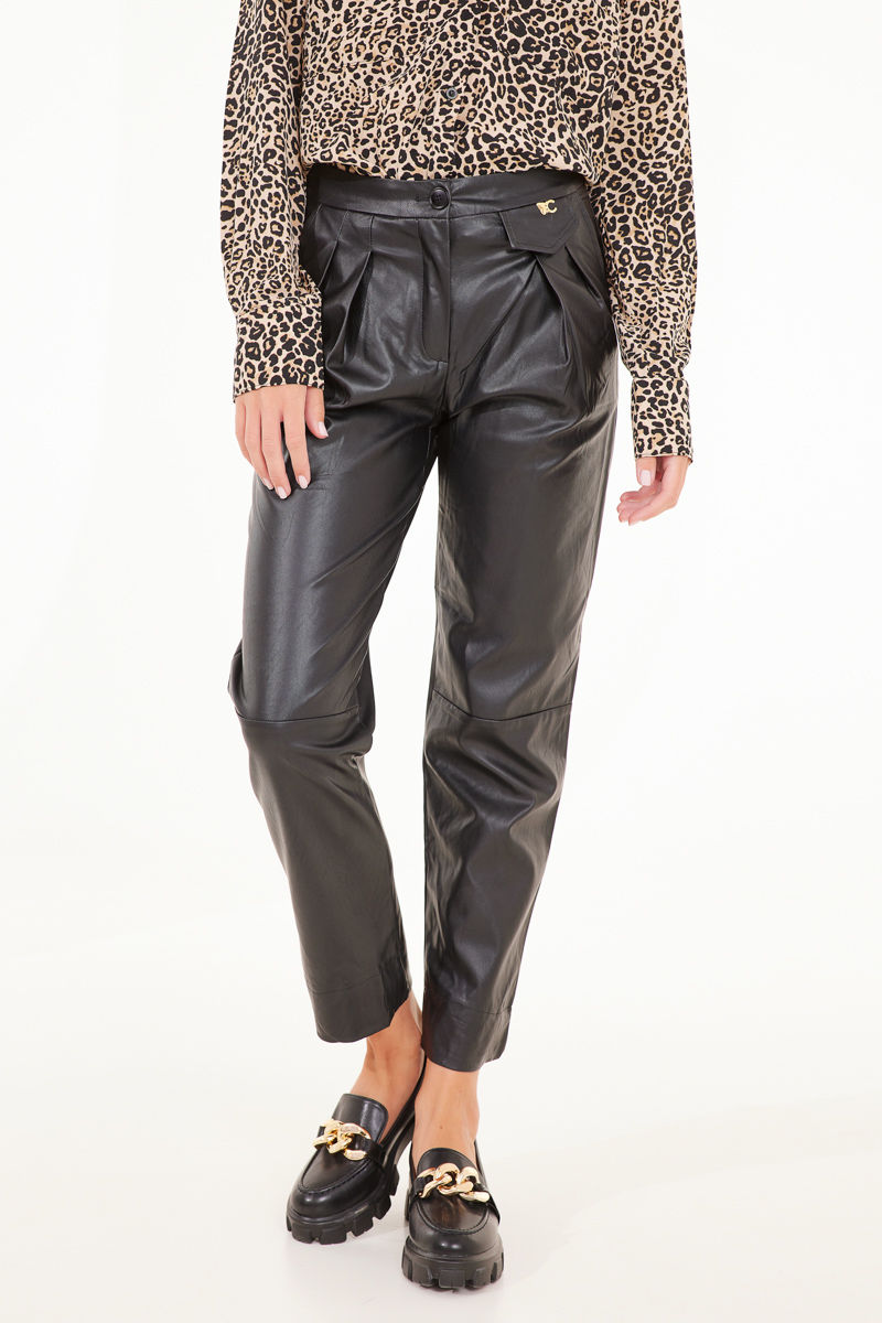 Picture of Faux leather high rise pants