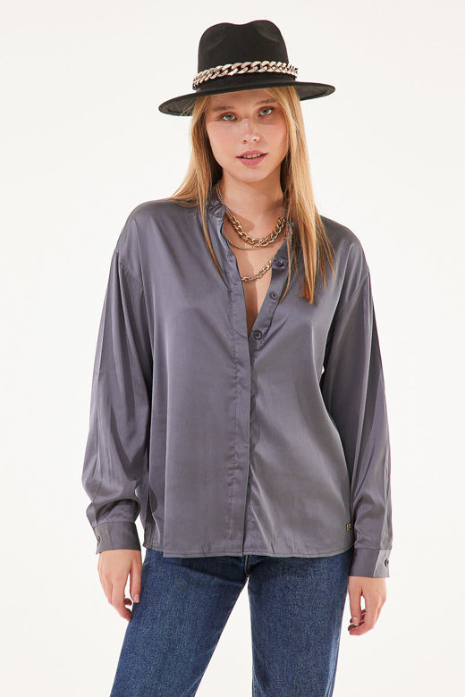 Picture of Screw neck satin shirt