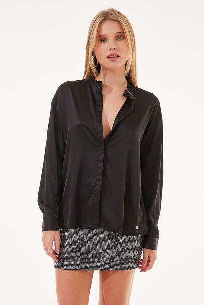 Picture of Screw neck satin shirt