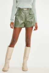 Picture of Faux leather shorts with zipper