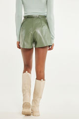 Picture of Faux leather shorts with zipper