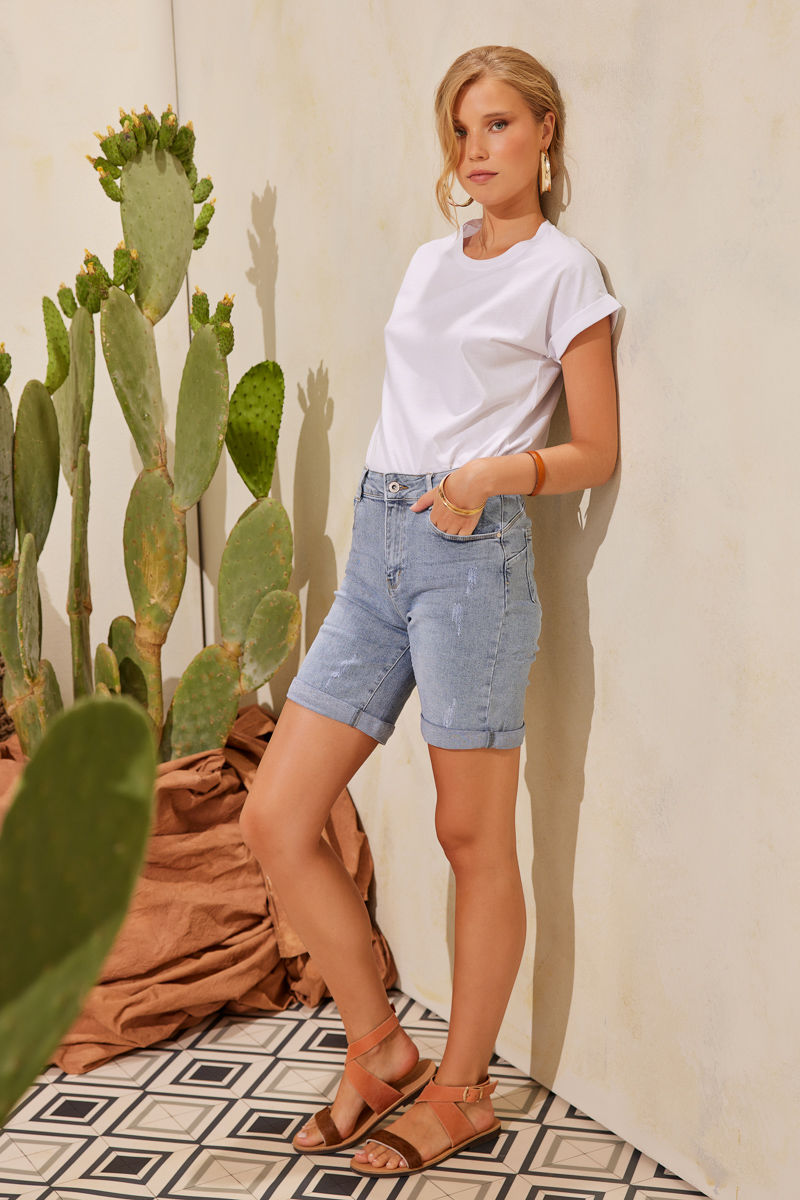 Picture of Denim high-waisted shorts