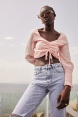 Picture of Broderie crop top