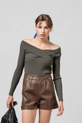 Picture of Off-shoulder ribbed top