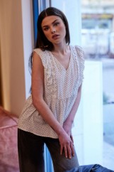 Picture of Sleeveless polka dots blouse