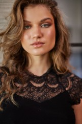 Εικόνα της Μπλούζα με μανίκια δαντέλας