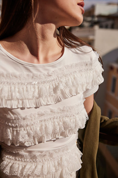 Picture of Ruffle crop top