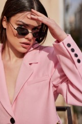 Εικόνα της Blazer cropped με κούμπωμα