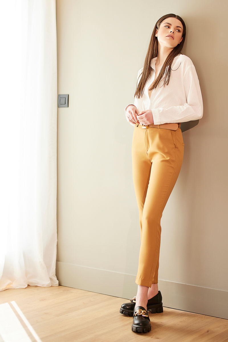 Εικόνα της Παντελόνι chino με ζώνη
