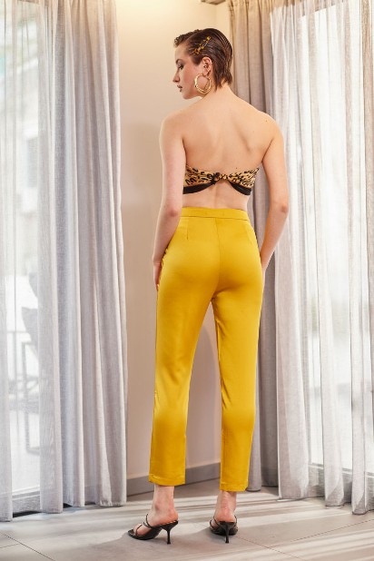 Picture of High-waisted satin pants