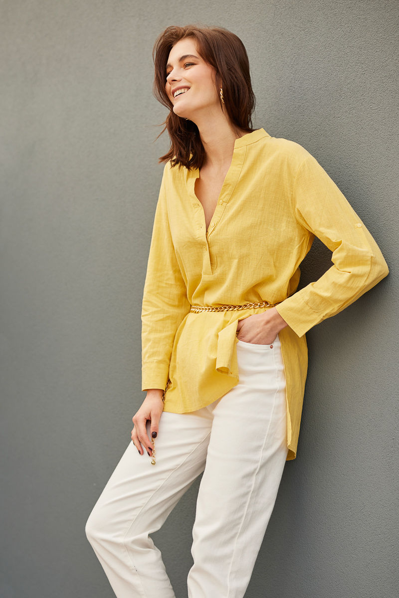 Picture of Linen sqaure neck shirt