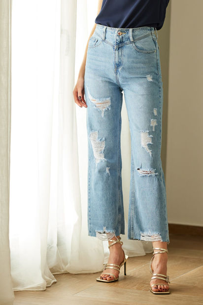 Picture of Ripped straight jeans