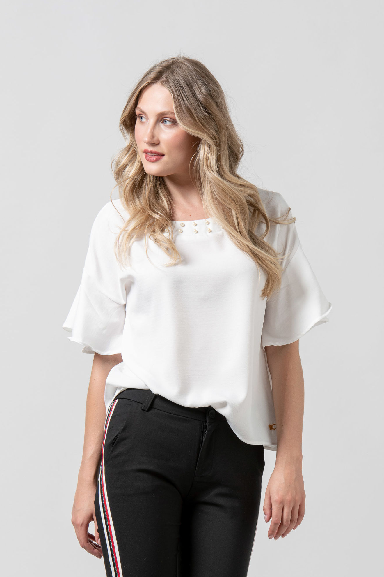 Picture of Blouse with pealrs
