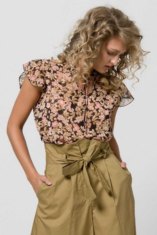 Picture of Chiffon top flower print gold details