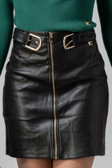 Εικόνα της Φούστα leather με αγγράφα