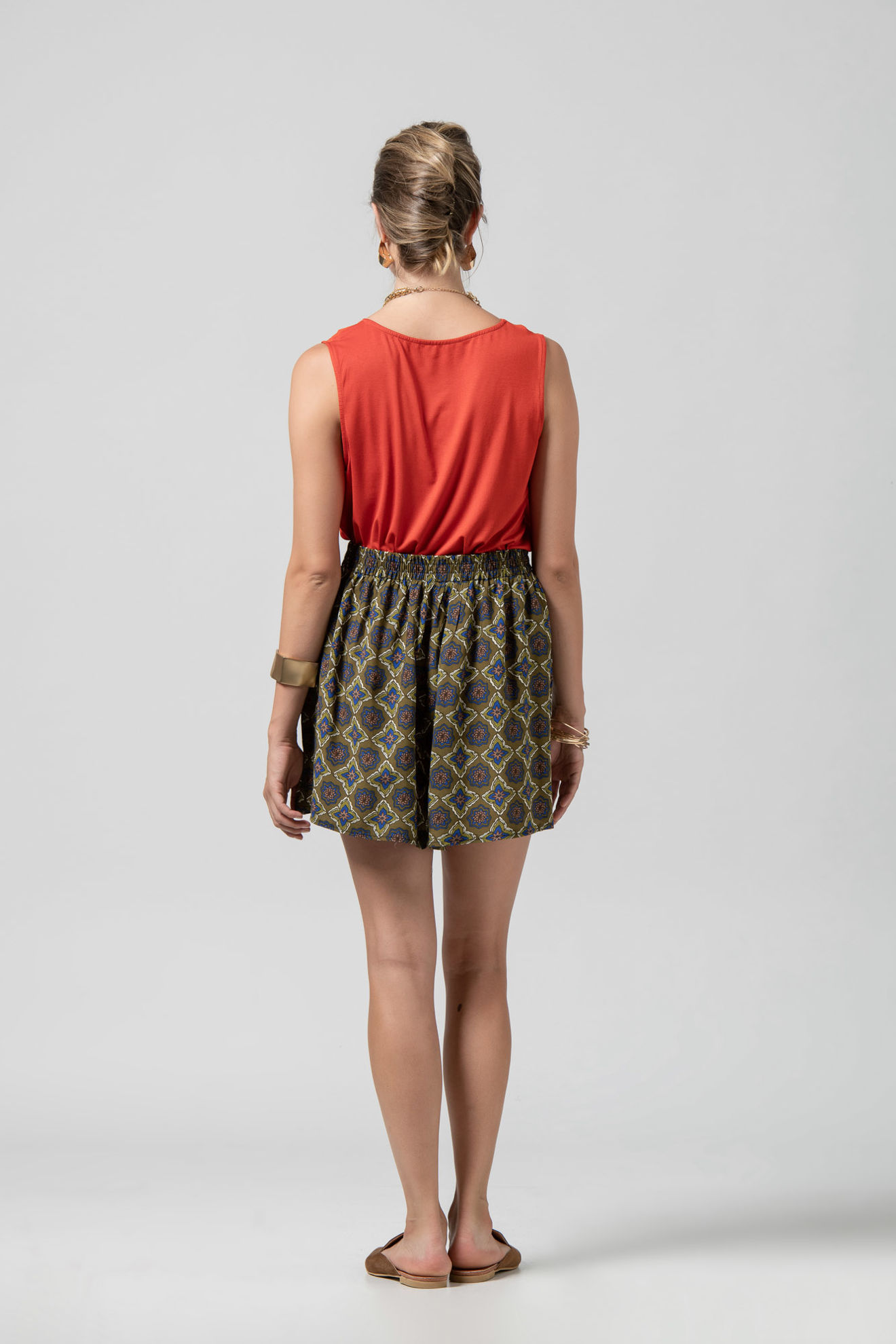 Picture of High-waisted africa print shorts