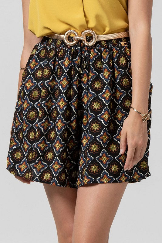 Picture of High-waisted africa print shorts