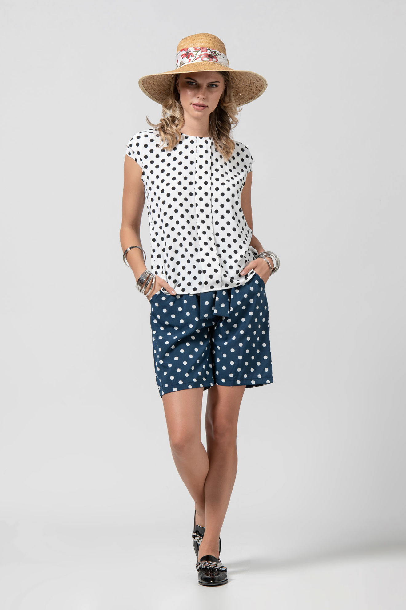 Picture of Polka dots bermuda