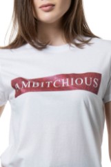 Εικόνα της T-shirt Ambitchious