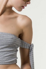 Picture of Sleeveless crop with stripes