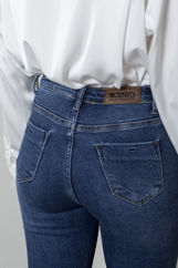 Picture of Denim pants with buttons