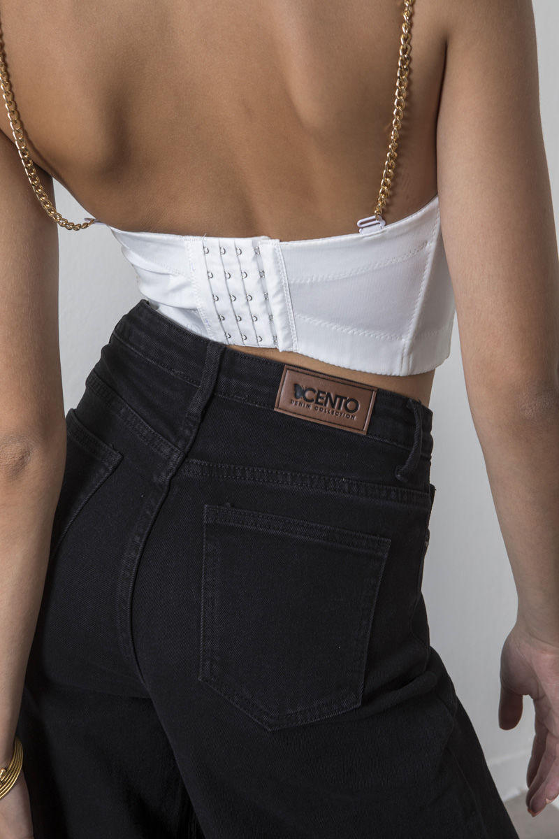 Picture of Crop top with chain