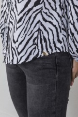 Picture of Zebra print shirt