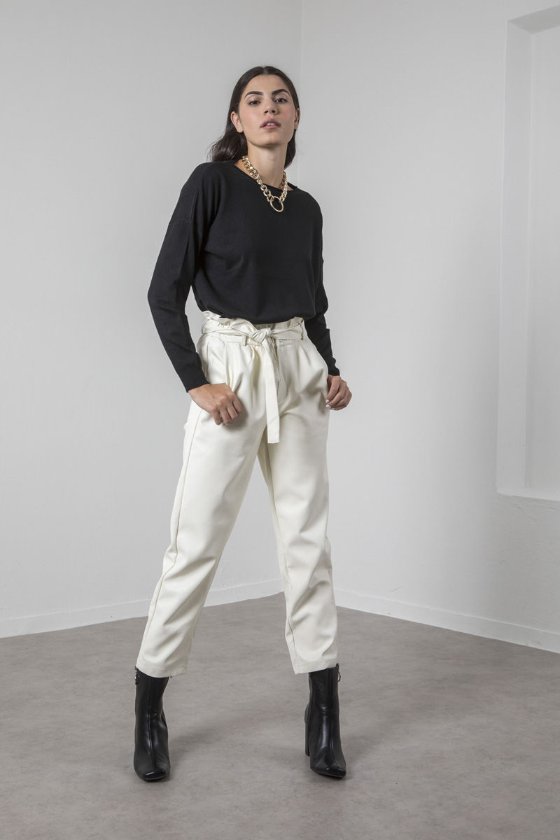 Picture of High-waisted leather look pants