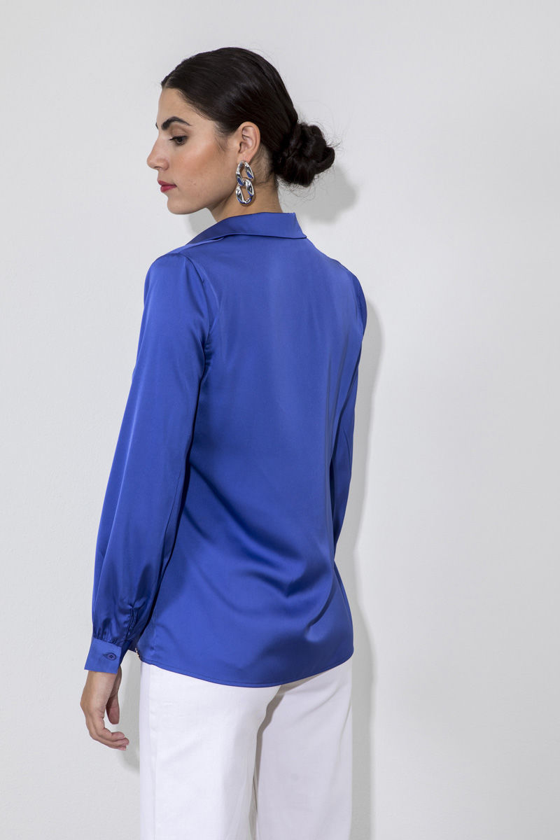 Picture of Satin texture shirt