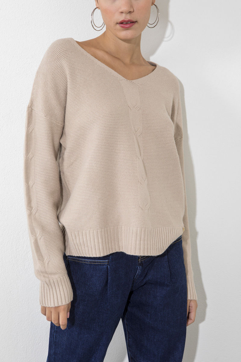 Picture of Knitted blouse V neckline