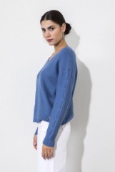 Picture of Knitted blouse V neckline