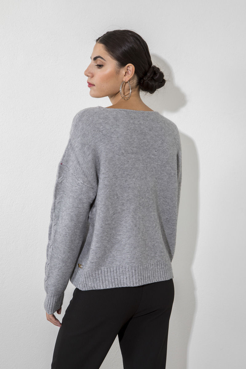 Picture of Knitted blouse V neckline