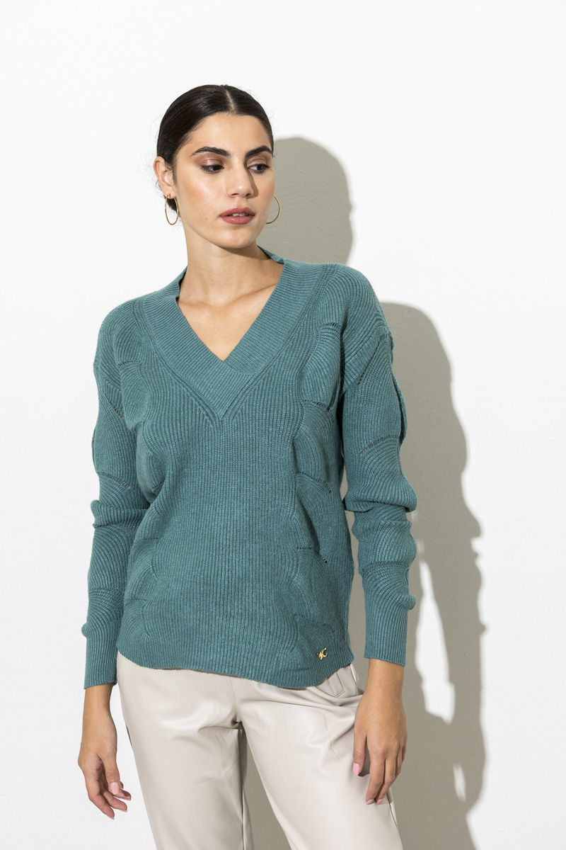 Picture of Ribbed knitted blouse