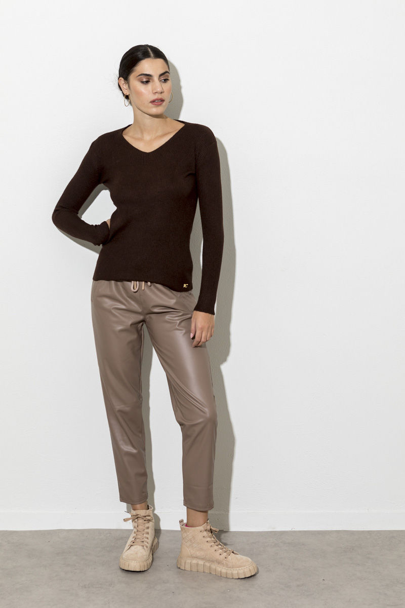 Picture of Ribbed V knitted blouse