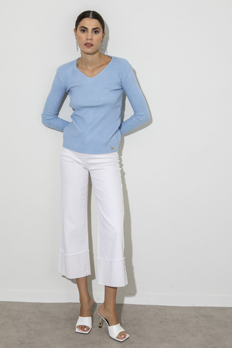 Picture of Ribbed V knitted blouse