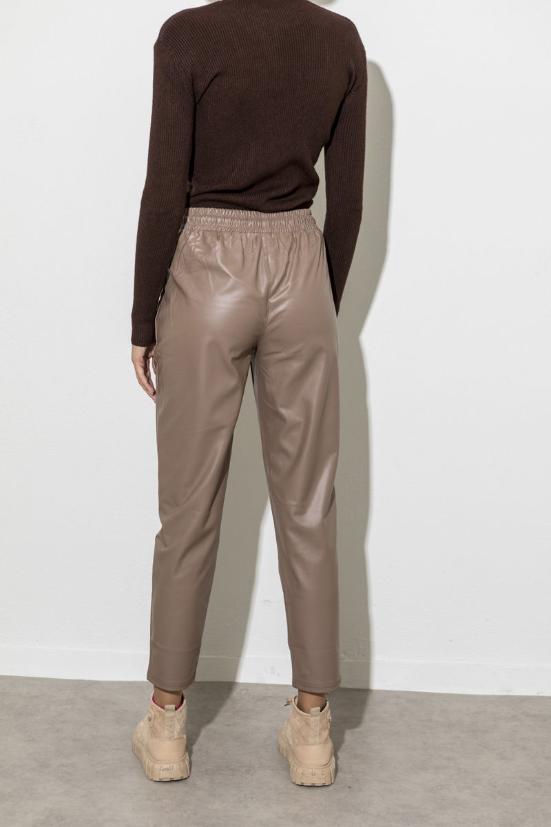 Picture of Leather pants with waistband