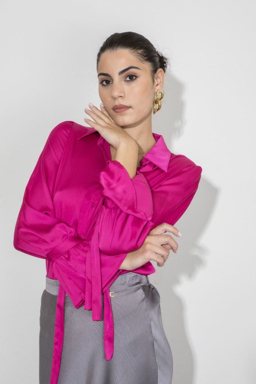 Picture of Satin shirt with sleeves