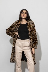 Εικόνα της Οversized zebra γούνινο παλτό