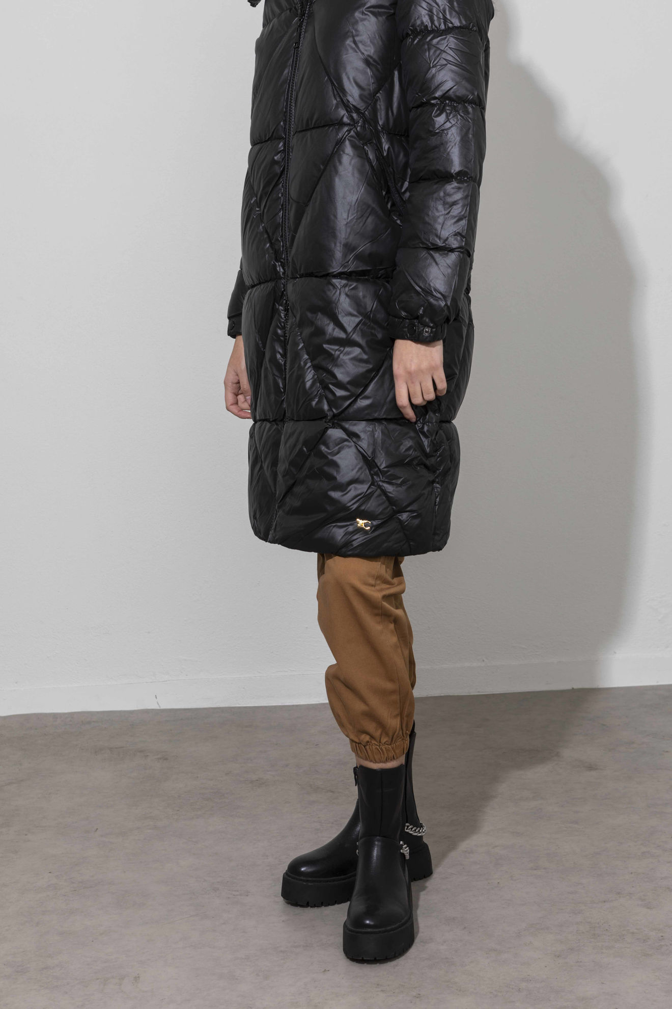 Picture of Hooded padded long jacket