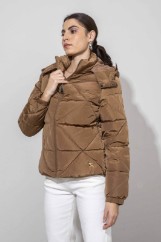 Picture of Puffer jacket with removable hood