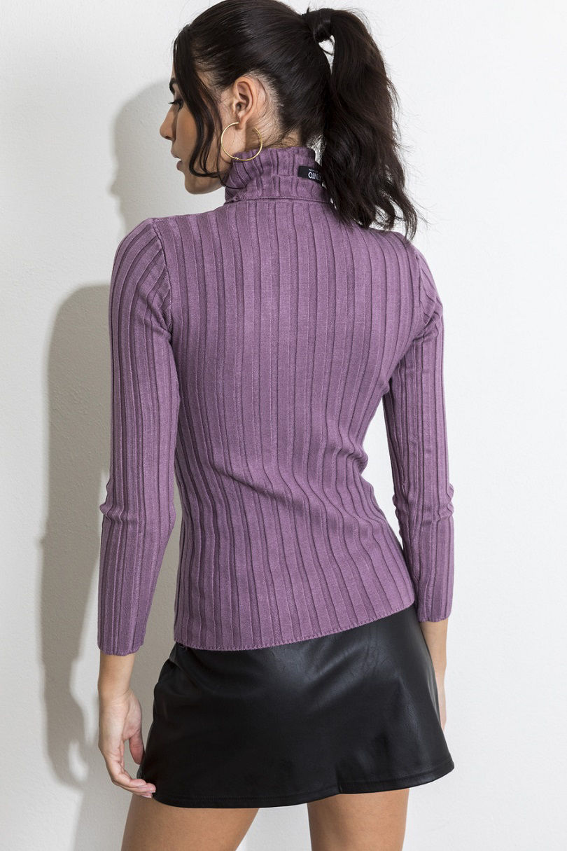 Picture of Turtleneck ribbed knitted blouse