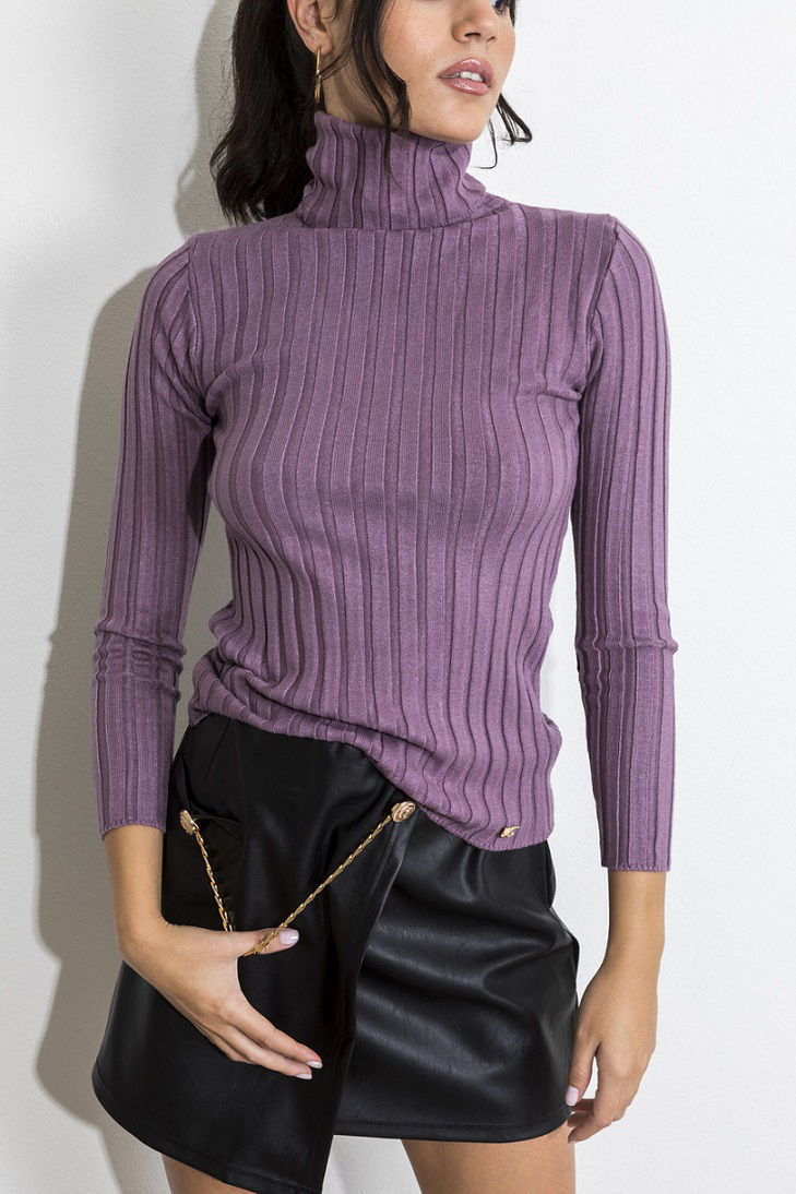 Picture of Turtleneck ribbed knitted blouse