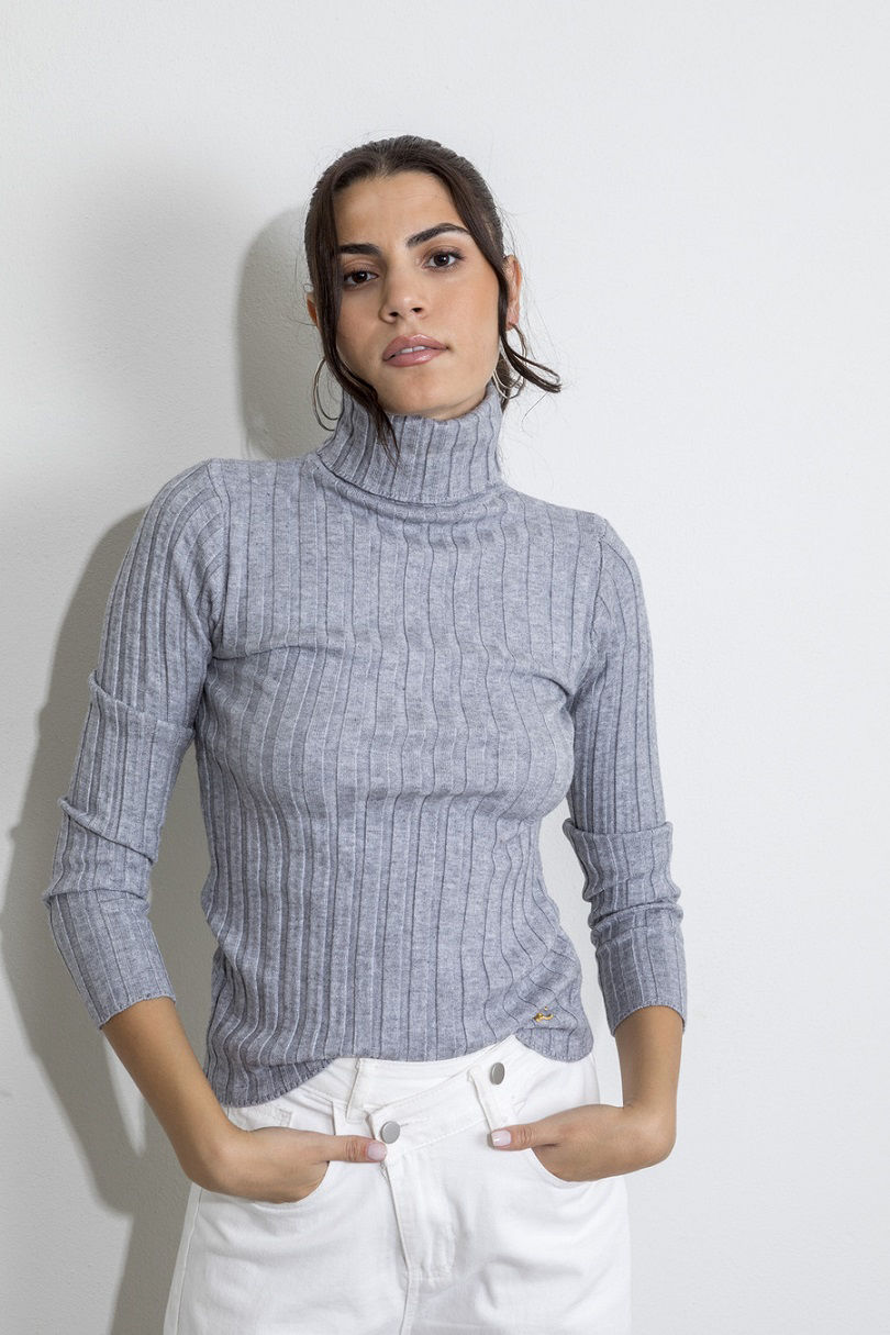 Picture of Turtleneck ribbed knitted blouse