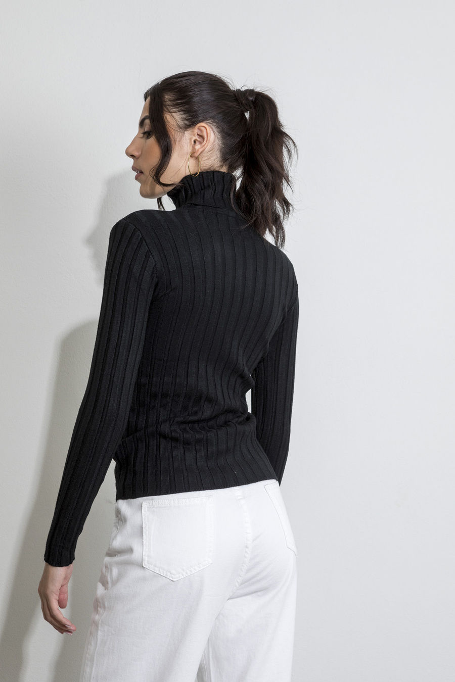 Picture of Turtleneck ribbed knitted blouse