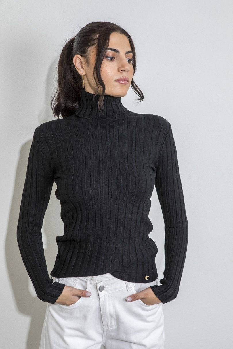 Picture of Turtleneck ribbed knitted blouse