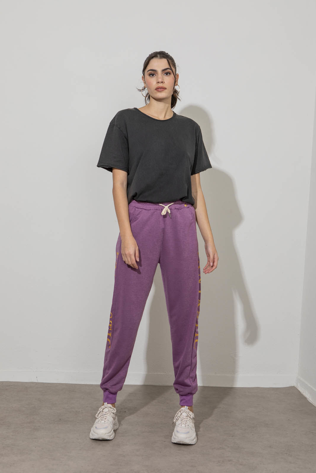 Picture of Graphic jogger pants