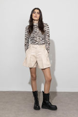 Picture of Faux leather shorts