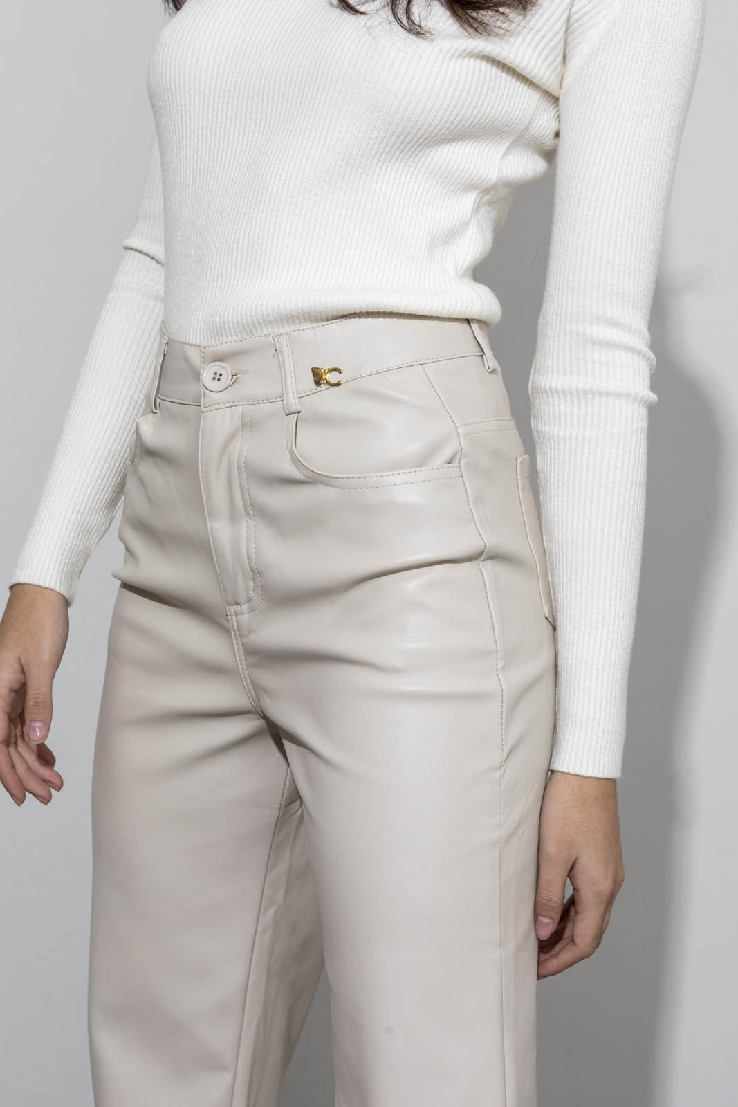 Picture of Wide leg highwaisted leather pants