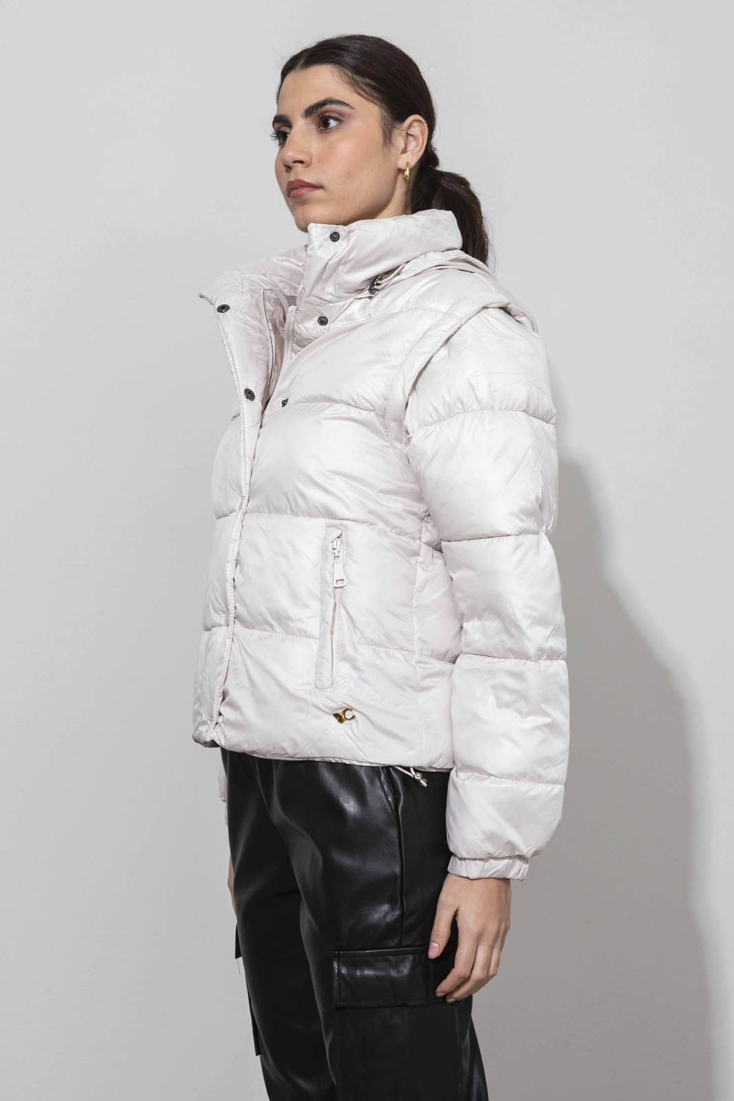 Picture of Puffer jacket with removable sleeves