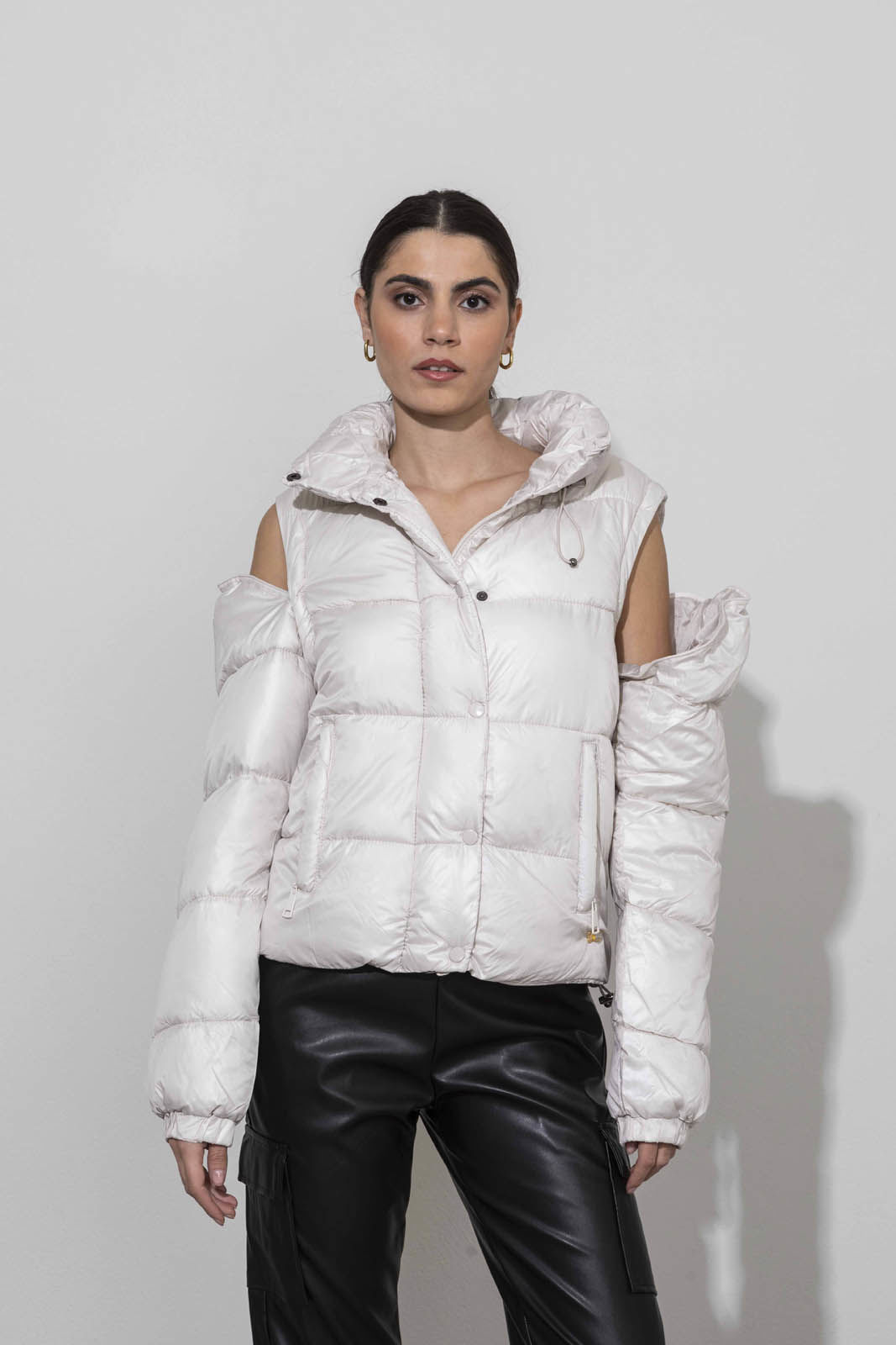 Picture of Puffer jacket with removable sleeves